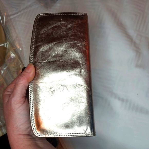 Vintage Leather Clutch Wallet Gold - Picture 8 of 9